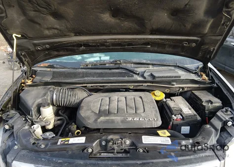 2014 Chrysler Town & Country Touring-L z USA, uszkodzony, nr VIN 2C4RC1CG7ER364622